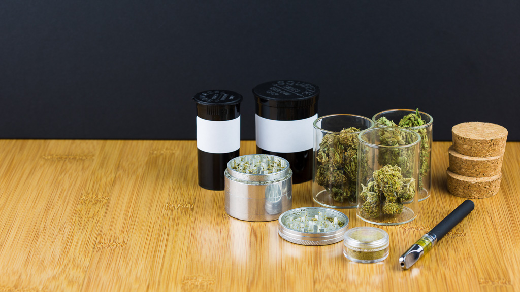 BEST SMELL PROOF CONTAINERS & WEED STORAGE