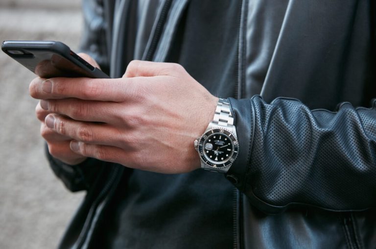 How-To-Buy-Your-First-Rolex-0-Hero-1074x711