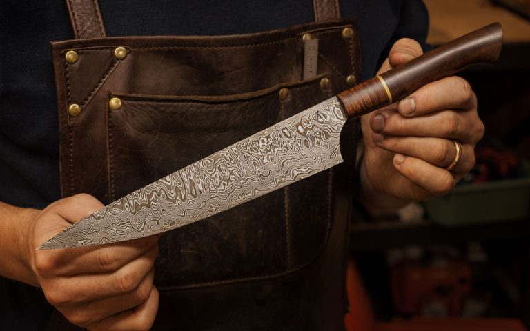 Understanding What Makes Damascus Knife Sets Appealing